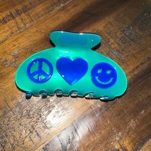 Winona Irene hair claw